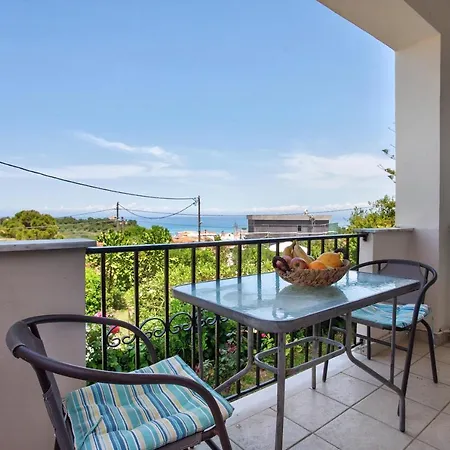 Yiannis 6 Apartment
