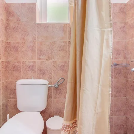 Apartment Yiannis 6 *